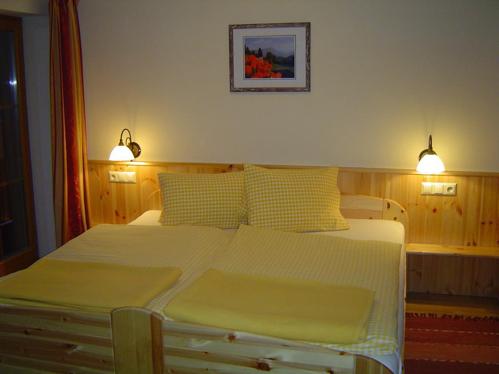 Farm stay Kirchenbichlerhof *